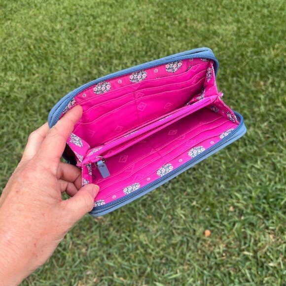 Vera Bradley RFID Zip-Around Georgia Wallet, Geo Medallion pattern - Picture 4 of 11